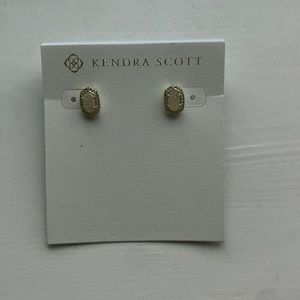 BRAND NEW KENDRA SCOTT EARRINGS